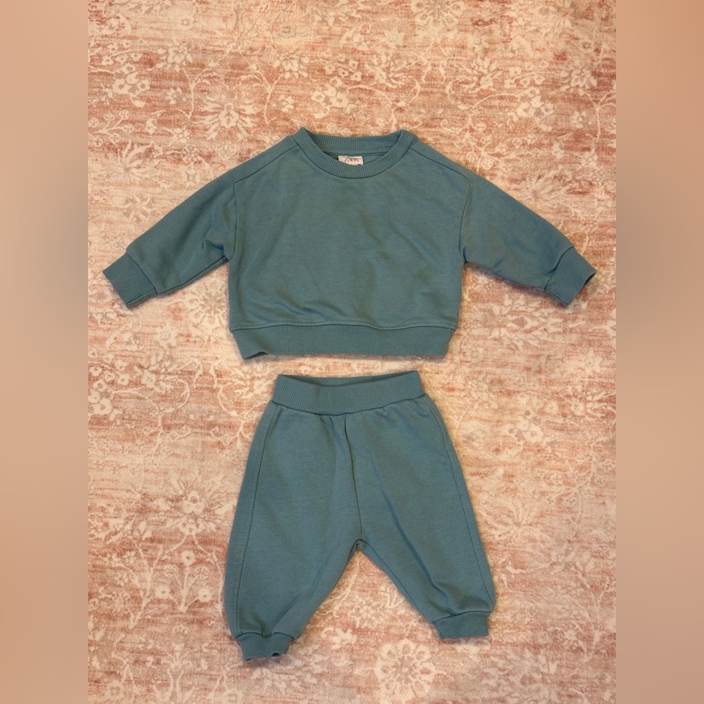 Zara Blue Sweatshirt and Joggers Set